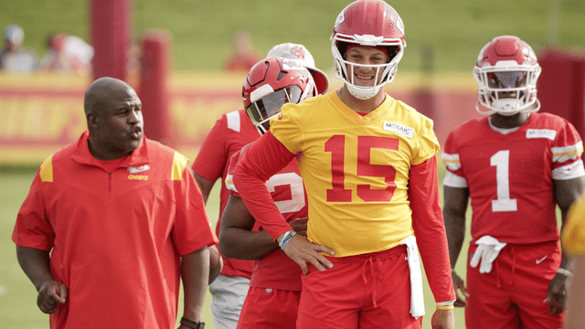 Patrick Mahomes Thrilled By Eric Bieniemy’s Return To Chiefs Sideline