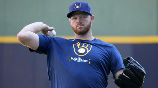 Brandon Woodruff Accepts Brewers’ $22 Million Qualifying Offer for 2026