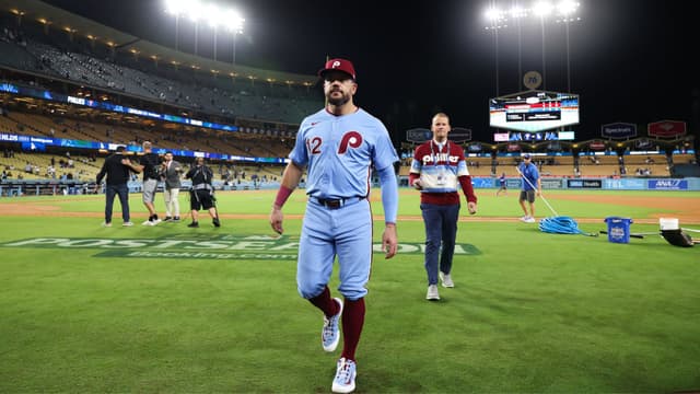 Kyle Schwarber, Phillies Still Not Close on New Deal Despite Mutual Interest