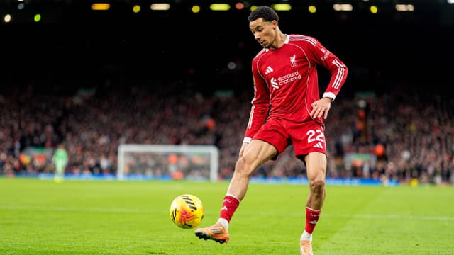 Arne Slot Reveals Hugo Ekitike’s Hamstring Issue Before Fulham Clash