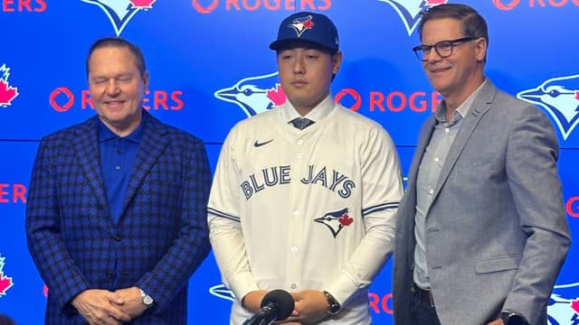 Kazuma Okamoto Embraces ‘Super Utility’ Role, Eyes Team Japan WBC Spot