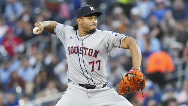 David Stearns Sees ‘Big Time Upside’ In Luis Robert Jr. For Mets