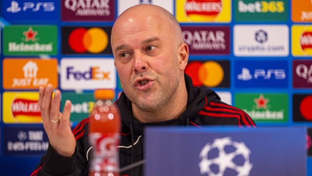 Arne Slot Says Liverpool Can’t ‘Shut Down the Noise’ Without Title Push