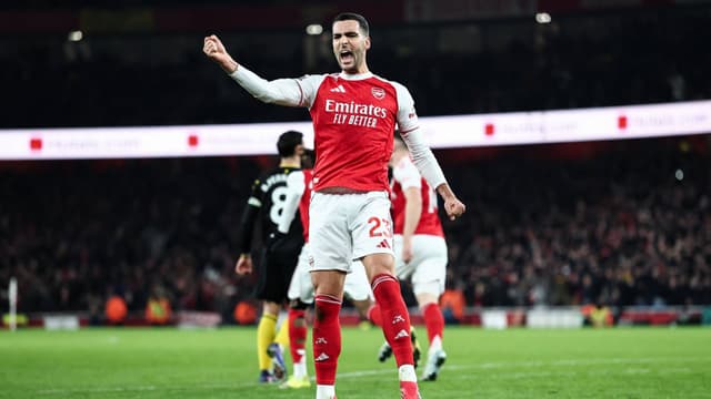 Mikel Merino Injury Scare Leaves Arsenal Waiting on Specialist Verdict