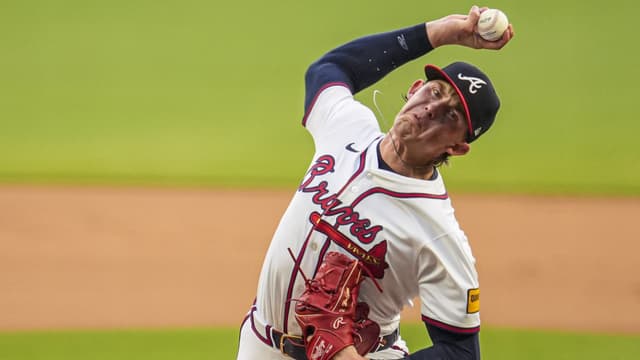 Hurston Waldrep Set for Elbow Procedure, Headed to 60-Day IL