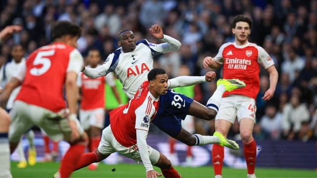 ‘Clear Push’: Ref Peter Bankes Defends Disallowed Kolo Muani Derby Goal