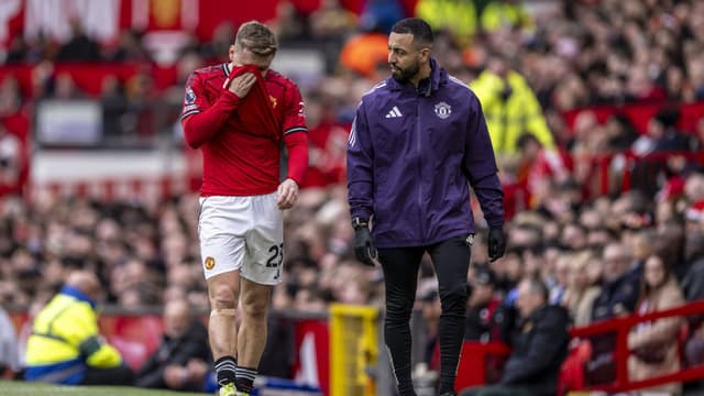 Michael Carrick Says Luke Shaw and Harry Maguire ‘Weren’t Feeling Too Well’ After Subs