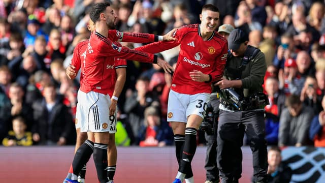 Bruno Fernandes Backs Benjamin Sesko’s Progress at Manchester United