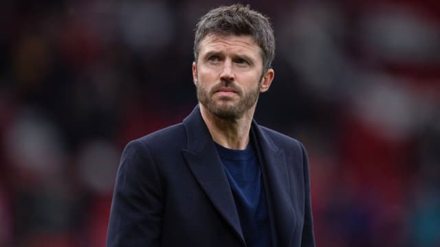 Michael Carrick Says Premier League Box Grappling Has ‘Gone Too Far’