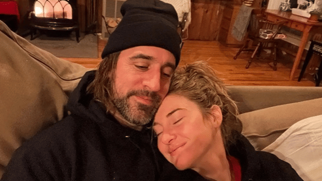 Aaron Rodgers Jabs Exes, Says Some “Called the Paparazzi” and “Coerced” Posts