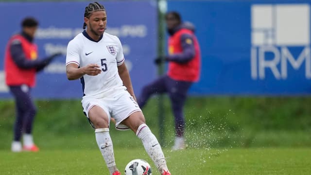 Arsenal, Manchester United And Chelsea Line Up For Samuel Amissah Summer Move