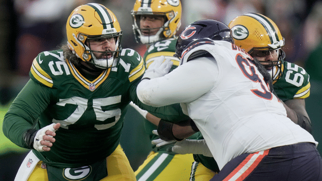 Packers Re-Sign OL Sean Rhyan to 3-Year, $33M Deal
