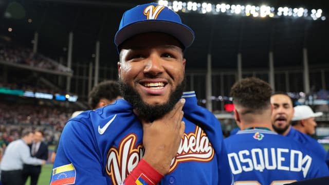 Jackson Chourio’s Fractured Hand Leaves Brewers Without Young Star