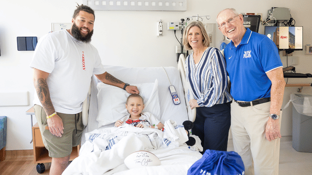 Giants Legend Tom Coughlin, Daughter To Receive President’s Medallion For Charity Work