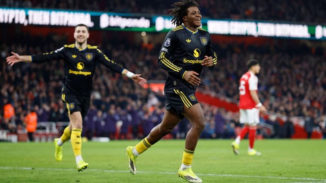 Patrick Dorgu and Leny Yoro Return to Training as Manchester United Wait