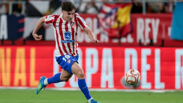 Julian Alvarez Plays Down Barcelona Rumors Amid Atletico Focus