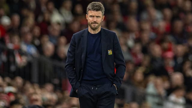 Michael Carrick Leads Manchester United Race, but Club Will Wait