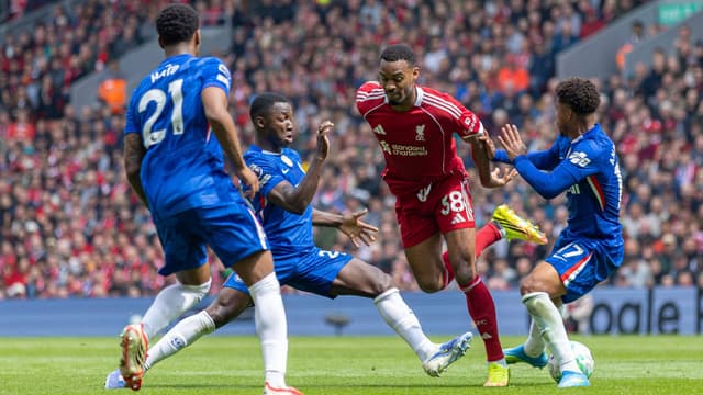 Liverpool and Chelsea Drop Points as Champions League Race Tightens