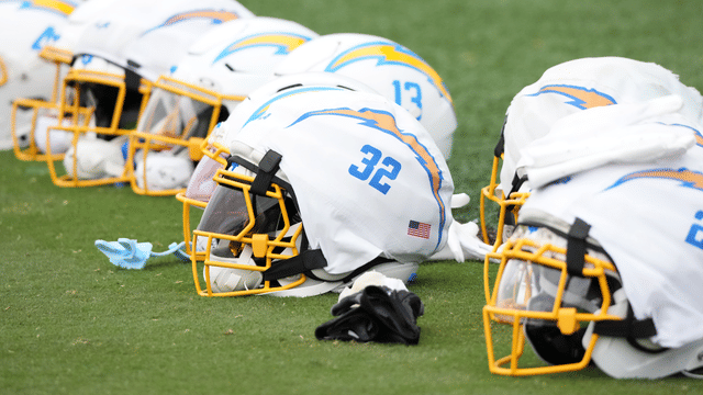 Chargers Sign Undrafted Receiver Mante’ Morrow After Rookie Minicamp Tryout