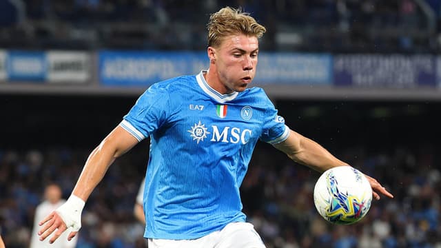 Rasmus Hojlund Hails Napoli Fans for Renewed Confidence Amidst Man United Farewell