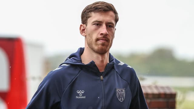 Chelsea And Liverpool Track Robin Roefs After Impressive Debut