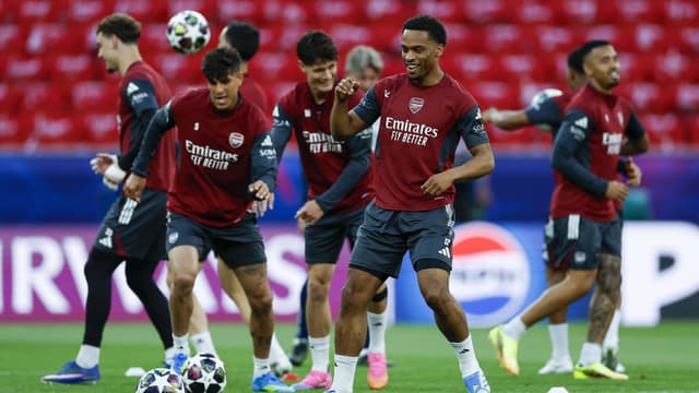 Jurrien Timber Starts on Bench as Arsenal Name PSG Final Lineup