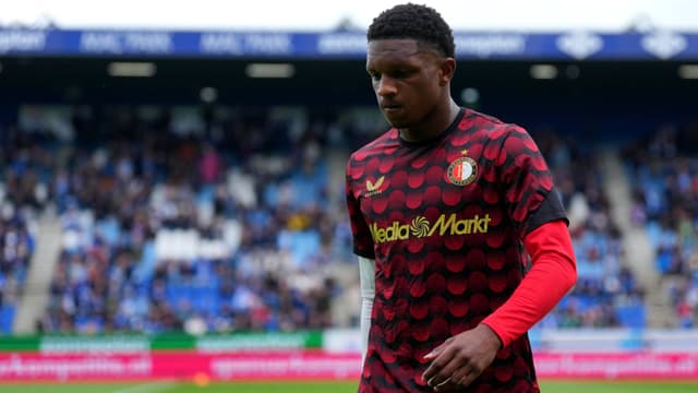 Bayern and Manchester City Track Feyenoord Right-Back Givairo Read