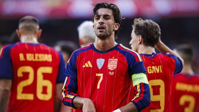 Spain and Iraq Level at Half-Time After First-Half Goals