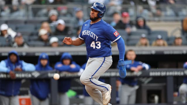 Elias Diaz Elects Free Agency After Royals Outright