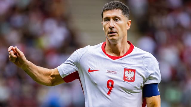 Robert Lewandowski Jets to Chicago as Fire Ramp Up Pursuit