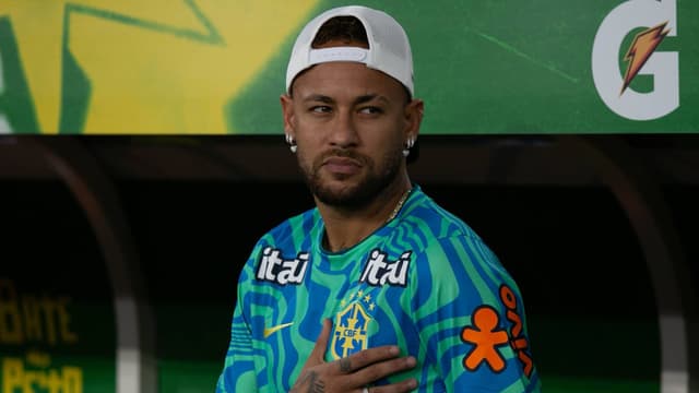 Neymar to Sit on Brazil Bench Despite World Cup Opener Absence