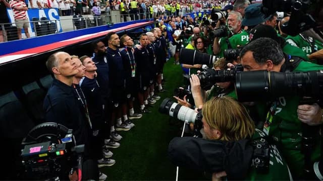 Thomas Tuchel Forces FIFA Change After Anthem Photographer Wall