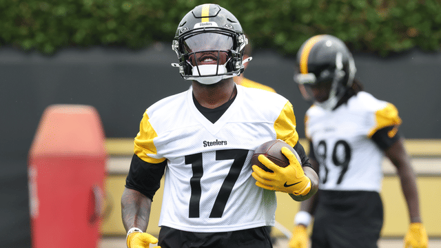 Rookie WR Germie Bernard Credits Aaron Rodgers for His Early Growth