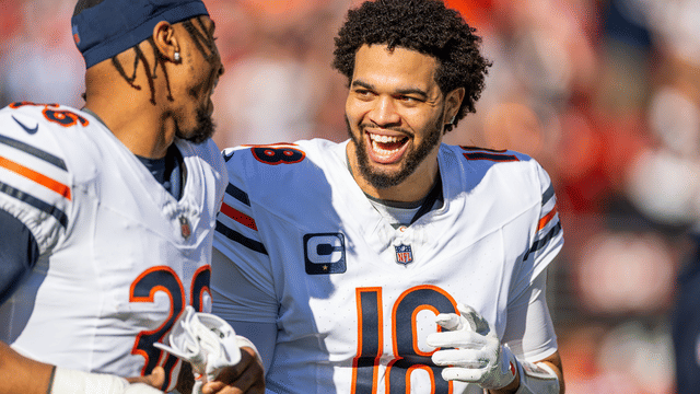 Chicago Bears Land Starring Role in Hallmark Christmas Movie