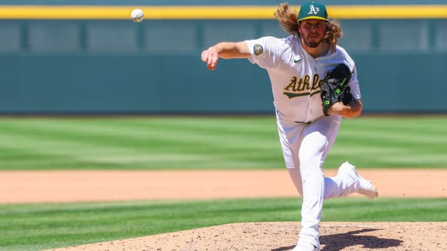 Athletics Release Scott Barlow After Rough First Season in New Park