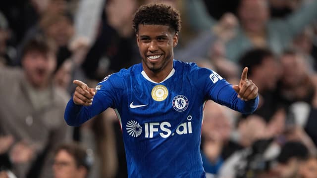 Manchester United Seal Andrey Santos Signing From Chelsea