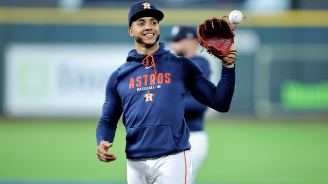 Jeremy Pena Leaves Astros Game with Leg Issue