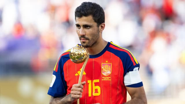 Rodri Race Shifts As PSG Test Manchester City Conditions