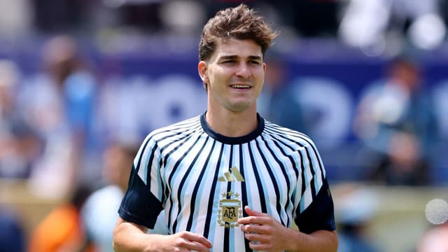 Barcelona Await Julian Alvarez Gesture As Atletico Hold Firm