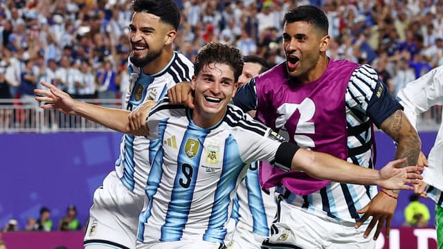 RFEF Opens Barcelona Investigation Over Julian Alvarez Pursuit