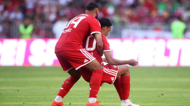 Jamal Musiala Collapses After Scoring in Bayern Friendly