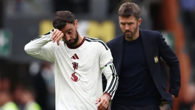 Michael Carrick ‘Bitterly Disappointed’ After Manchester United Slip