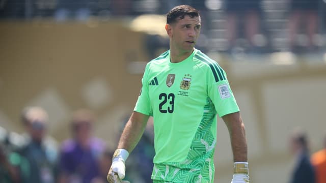 Chelsea Consider Emiliano Martinez As Aston Villa Exit Push Continues