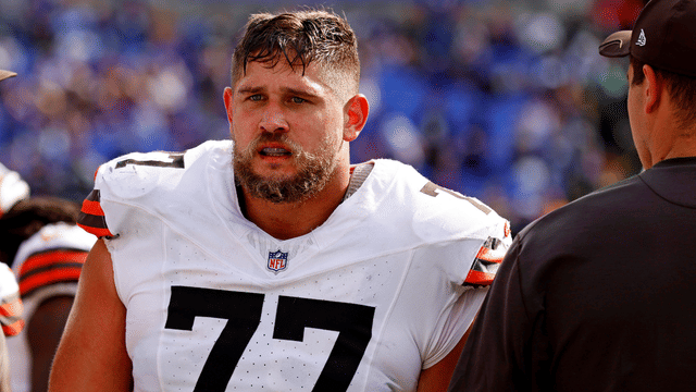 Texans Sign Wyatt Teller, Continue O-Line Overhaul
