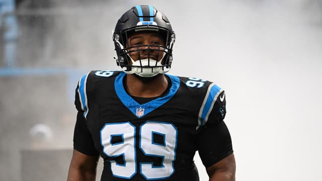 Former NFL DT DeShawn Williams Sues Contractor Over Stolen Memorabilia