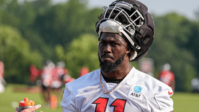 Falcons' Jalon Walker Carted Off With Apparent Leg Injury
