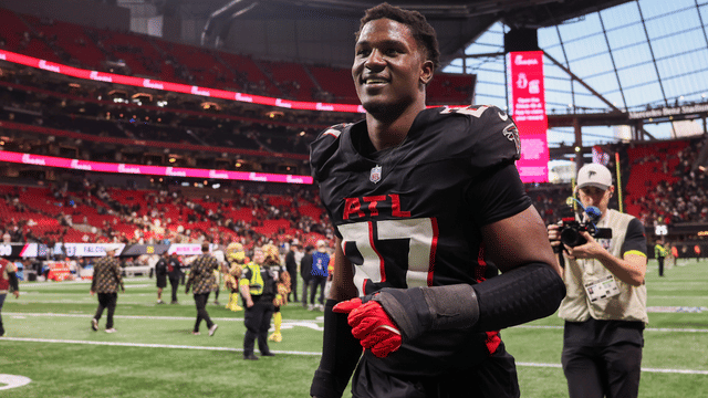 James Pearce Jr.’s Mother Praised His Growth at 2026 NFL Honors