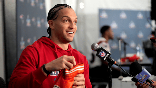 Mack Hollins Arrives Barefoot in Prisoner-Style Outfit at Super Bowl LX