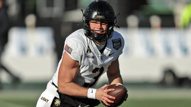 Army’s Surprise 40-Yard TD Makes Fenway Bowl History vs. UConn