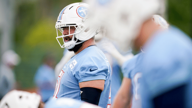 Austin Schlottmann Embracing Competition for Titans' Starting Center Job